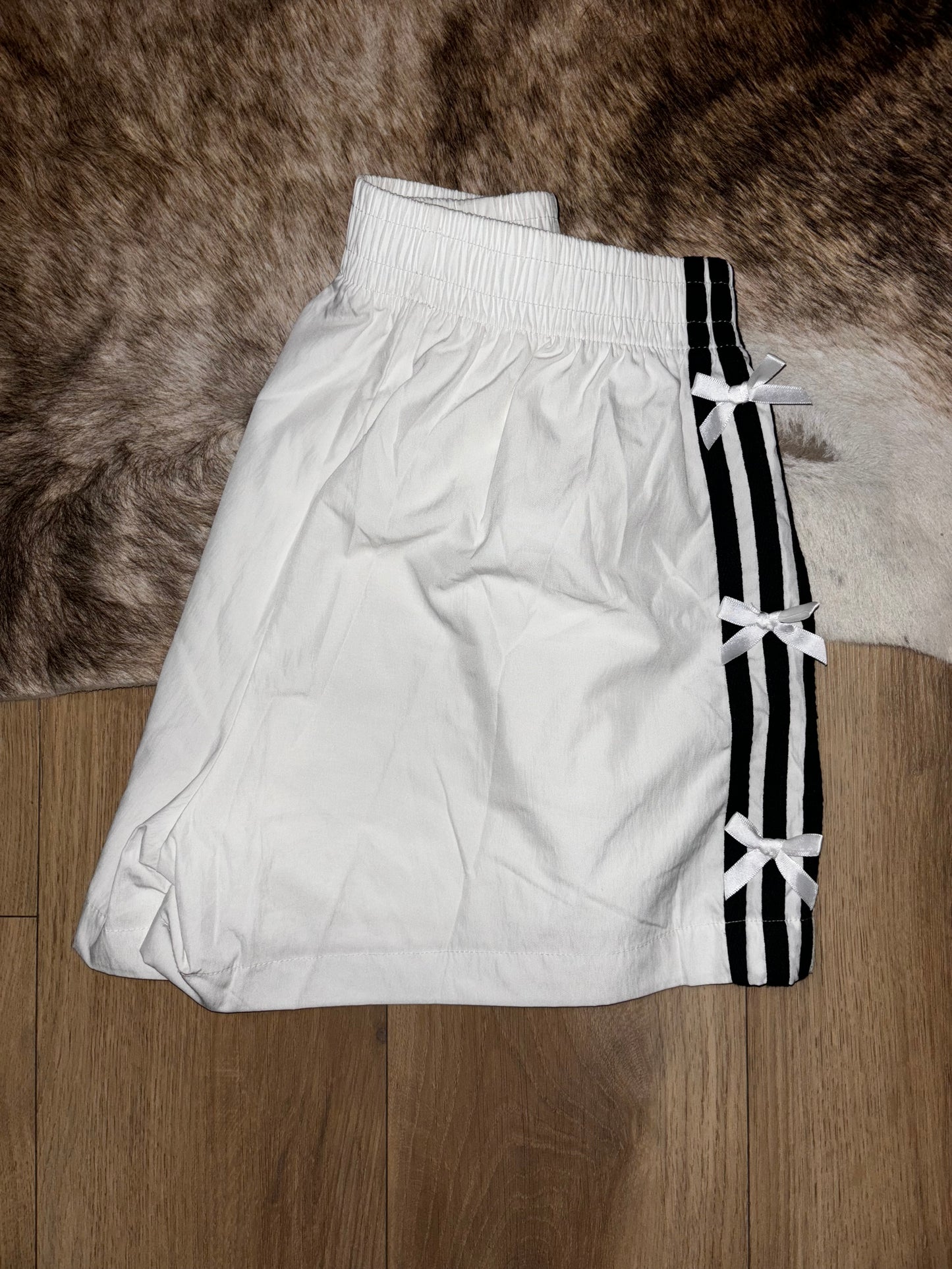 The Bow Athletic Shorts in White